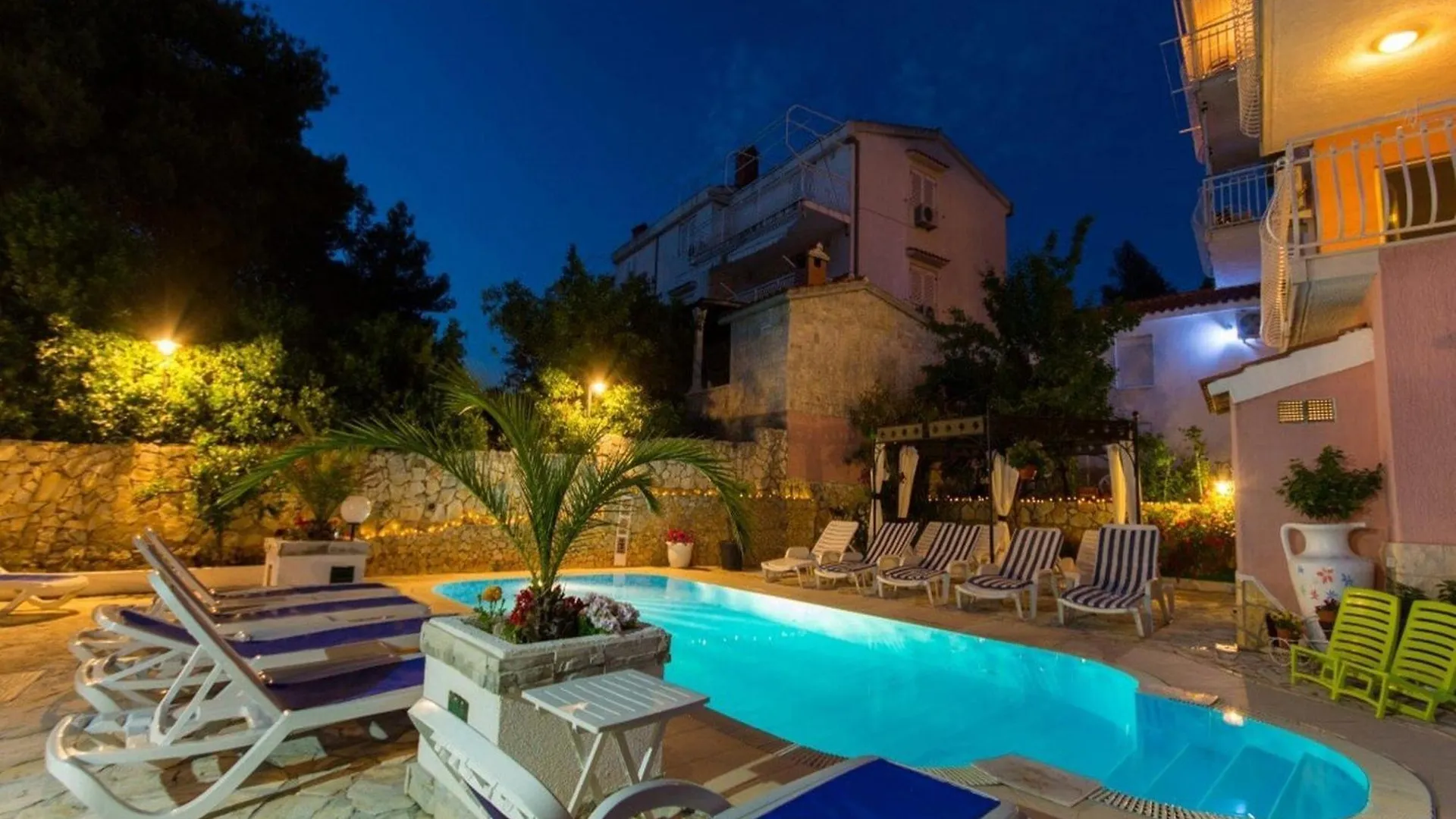 Villa Stil - Two Bedroom Apartment With Terrace And Sea View Premium Trogir Croatia