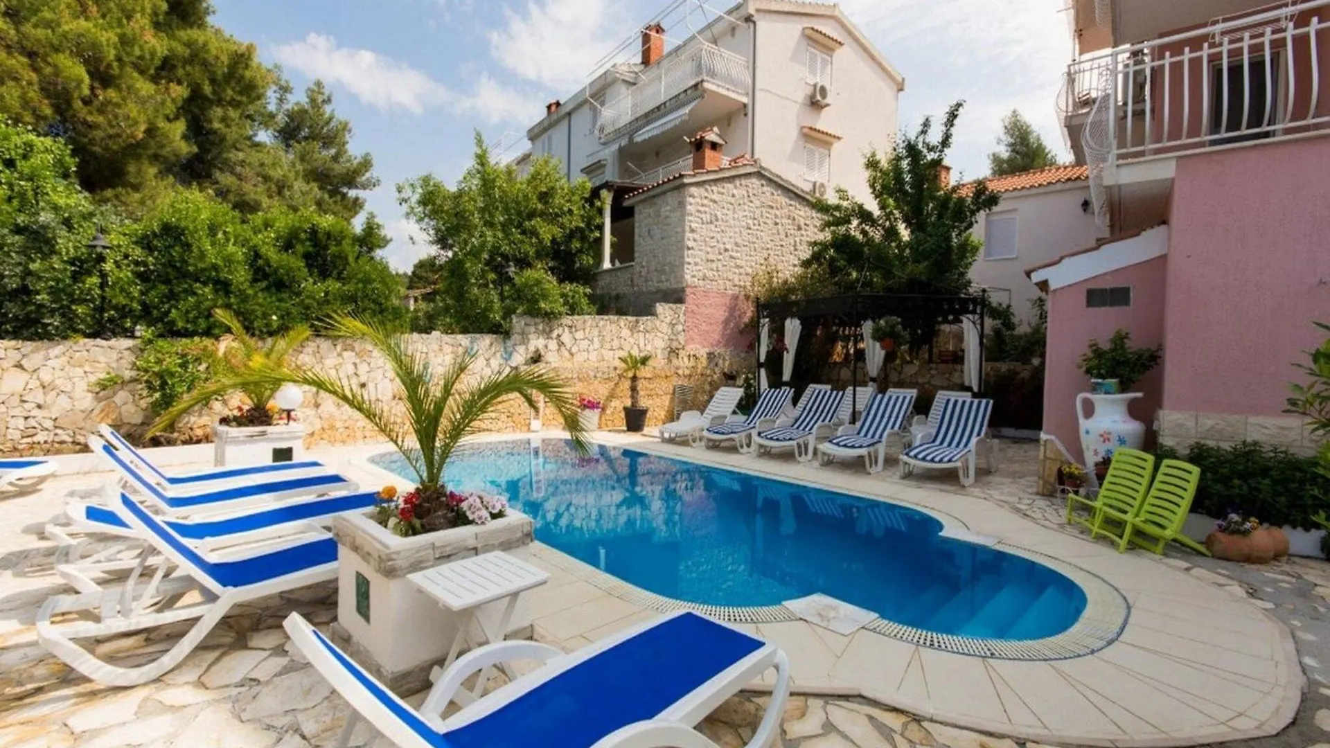 Villa Stil - Two Bedroom Apartment With Terrace And Sea View Premium Trogir