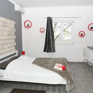 & Dijana Apartamento